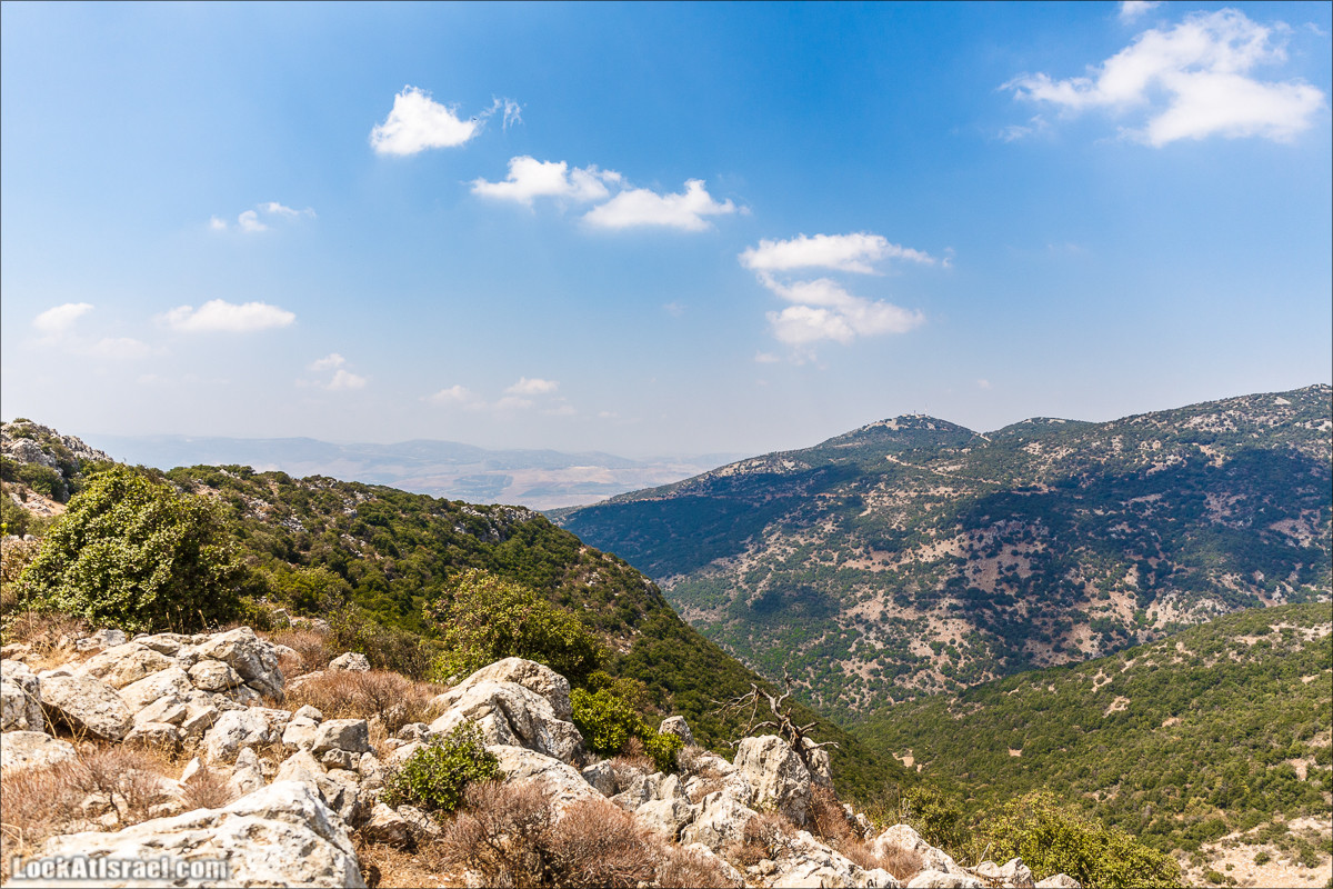 От Хермона к Неве Атив - гора Кахаль, Снаим, итурейский храм и пещеры свинцовой руды LookAtIsrael.com - Фото путешествия по Израилю