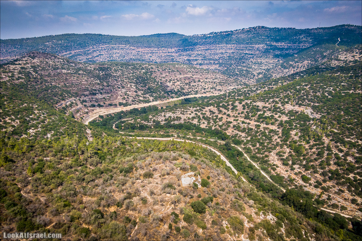 Нахаль Вади Катлав, Дир а-Шейх, Бар Гиора и Хирбет Тура | LookAtIsrael.com - Фото путешествия по Израилю