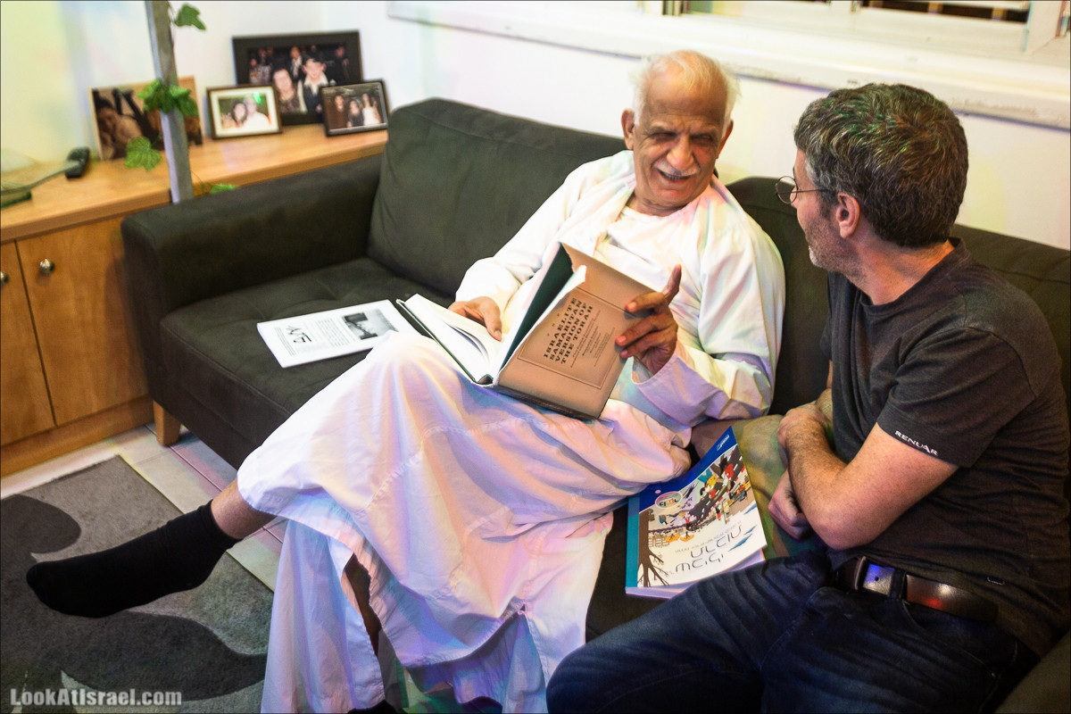 Суккот у самаритян в городе Холон | Samaritans sukkot in Holon | סוכות שומרוני בחולון |LookAtIsrael.com - Фото путешествия по Израилю