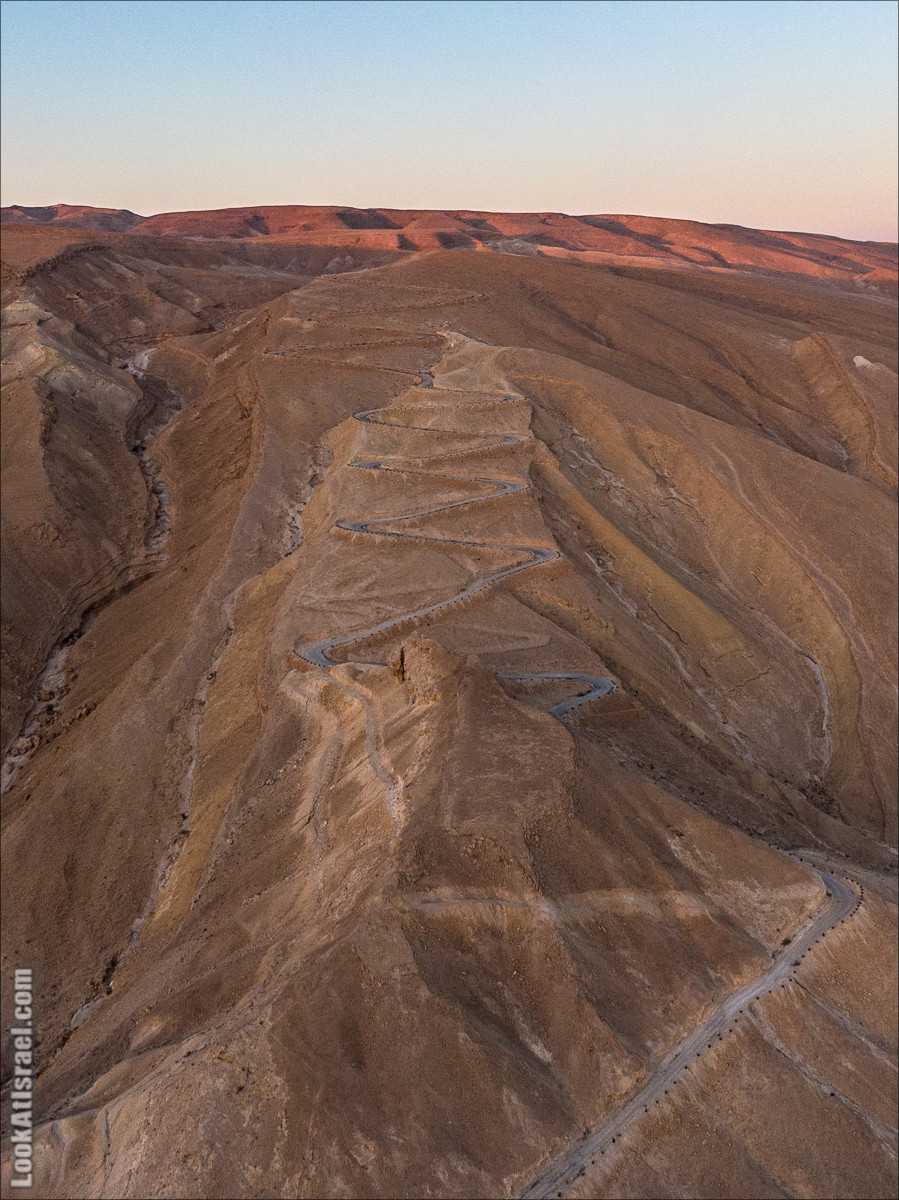 Маале Акрабим - Аэро-фото-съёмка | מעלה עקרבים | LookAtIsrael.com - Фото путешествия по Израилю