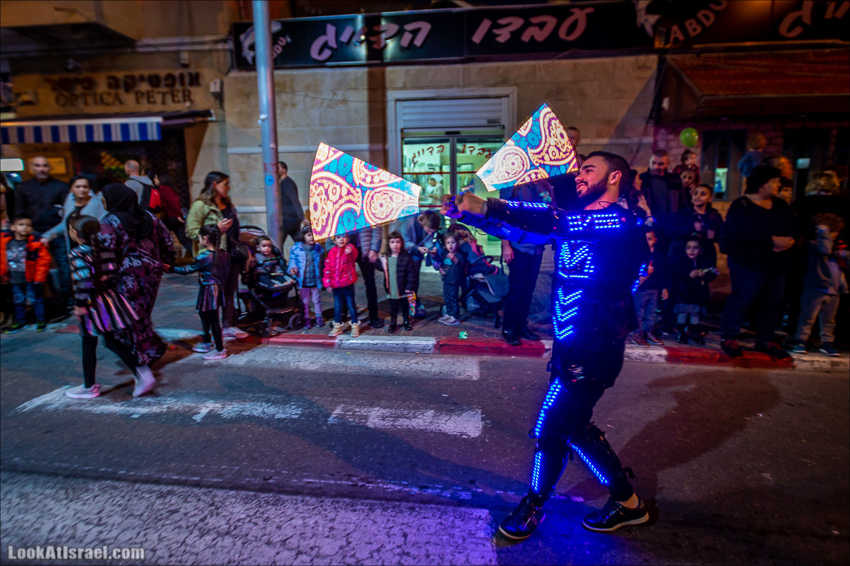 Рождественский парад скаутов в Яффо | Christmas carnival by orthodox scouts of Jaffa | מצעד השנתי ביפו לרגל חג המולד של צופי יפו | LookAtIsrael.com - Фото путешествия по Израилю