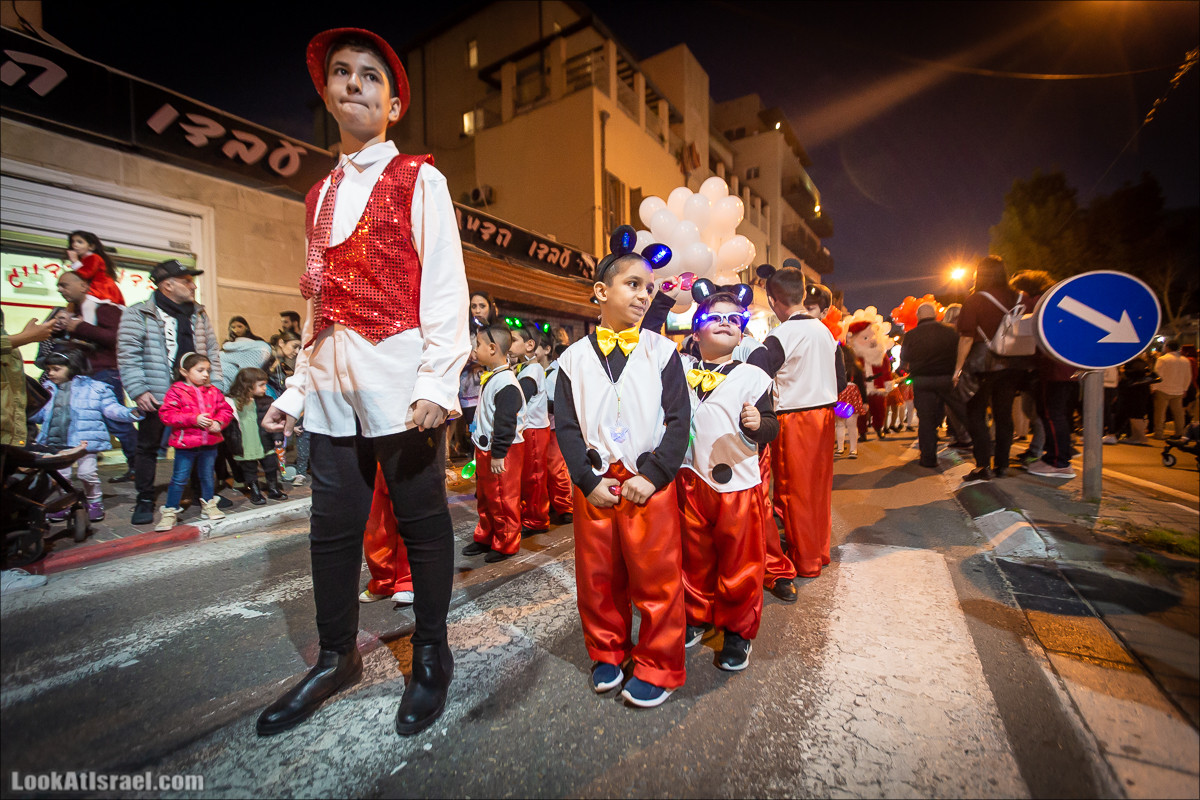 Рождественский парад скаутов в Яффо | Christmas carnival by orthodox scouts of Jaffa | מצעד השנתי ביפו לרגל חג המולד של צופי יפו | LookAtIsrael.com - Фото путешествия по Израилю