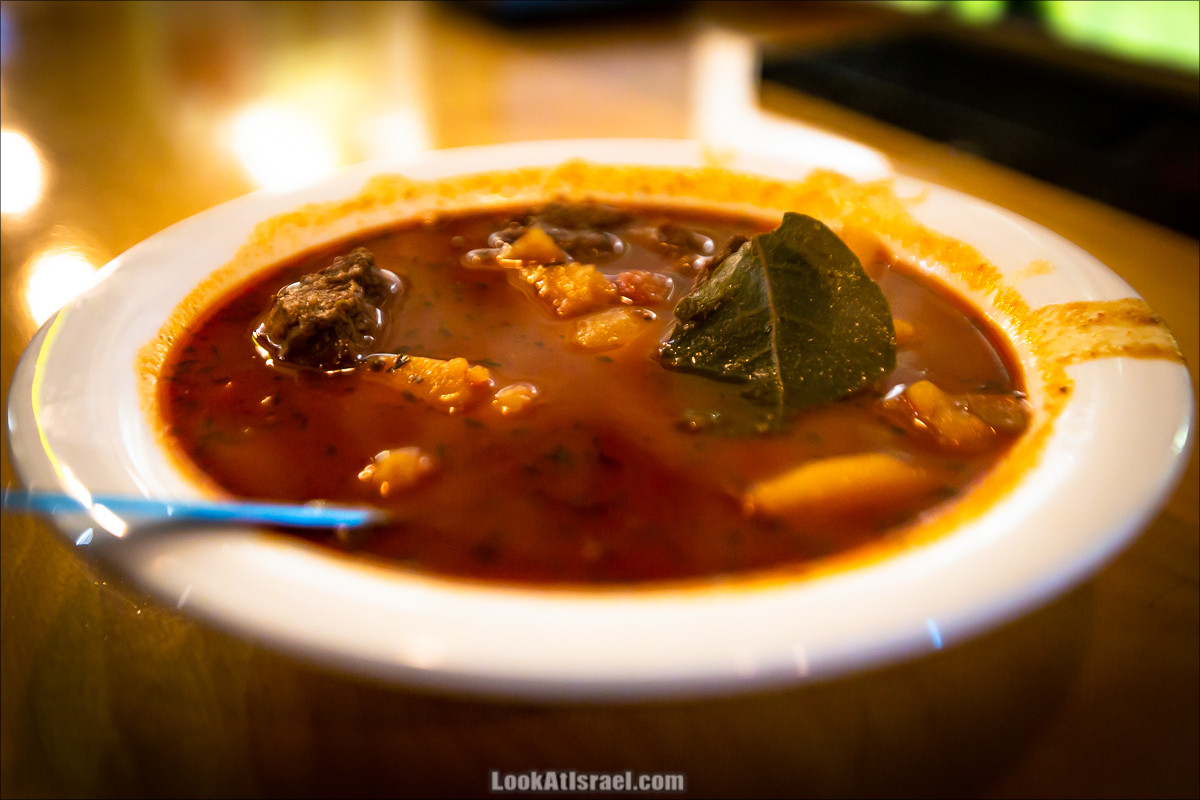 PFC - Лучшие гамбургеры Яффо | Popa Family Company - Best hamburgers in Jaffa | LookAtIsrael.com - Фото путешествия по Израилю