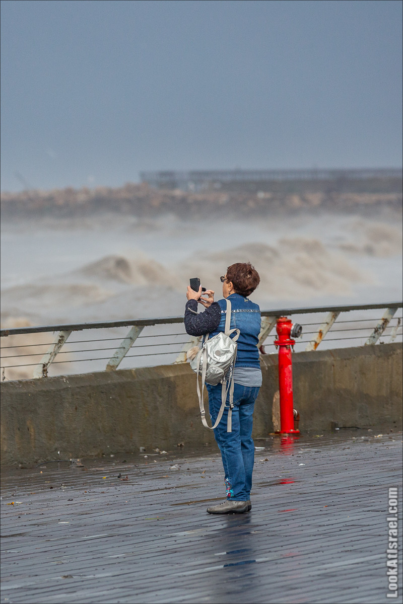 Человек фотографирующий | Тель-Авив Яффо | LookAtIsrael.com - Фото путешествия по Израилю