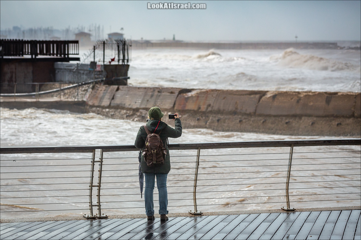 Человек фотографирующий | Тель-Авив Яффо | LookAtIsrael.com - Фото путешествия по Израилю