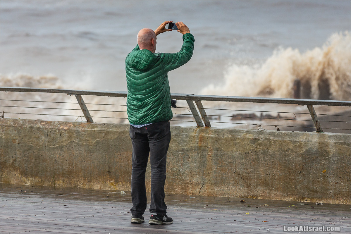Человек фотографирующий | Тель-Авив Яффо | LookAtIsrael.com - Фото путешествия по Израилю