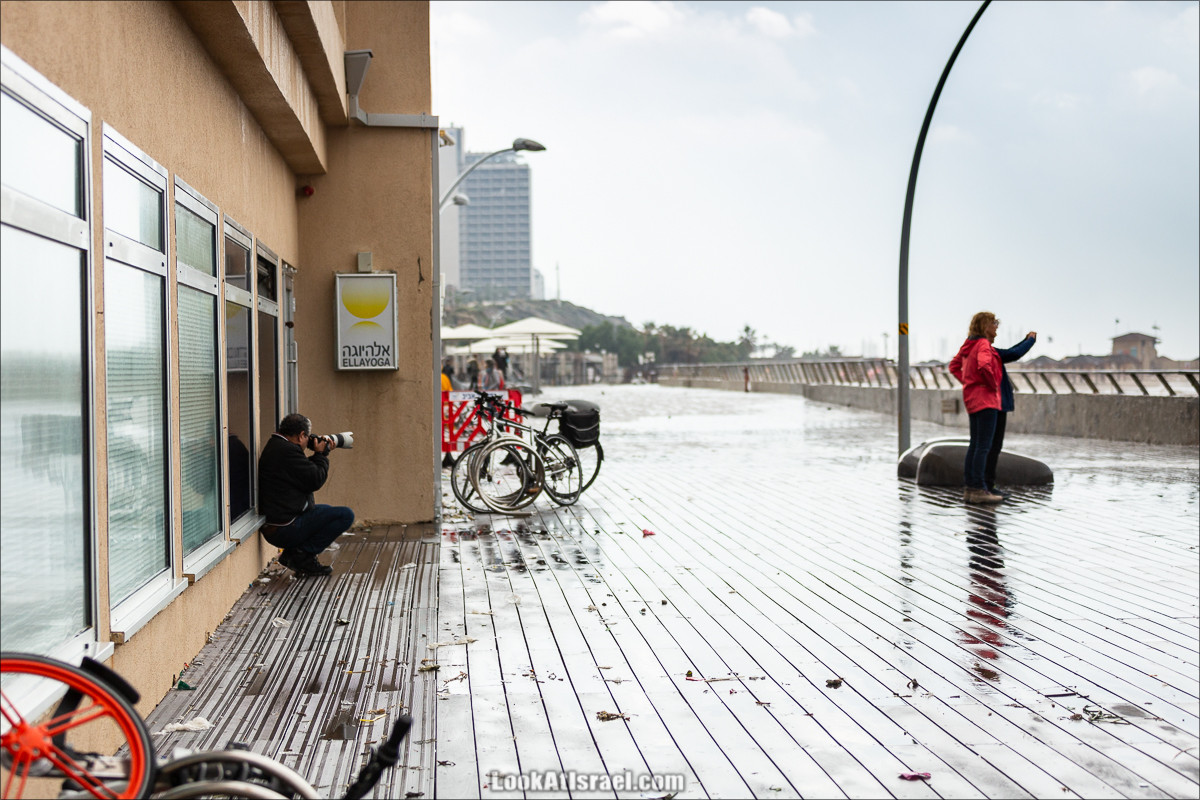 Человек фотографирующий | Тель-Авив Яффо | LookAtIsrael.com - Фото путешествия по Израилю