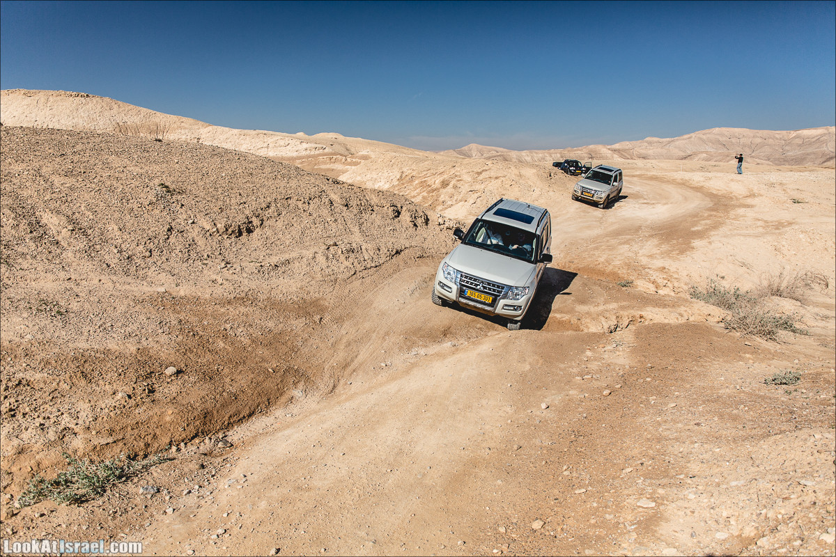 Весь Мацок ha-Этеким на джипах | מצוק העתקים טיול ג׳יפים | LookAtIsrael.com - Фото путешествия по Израилю