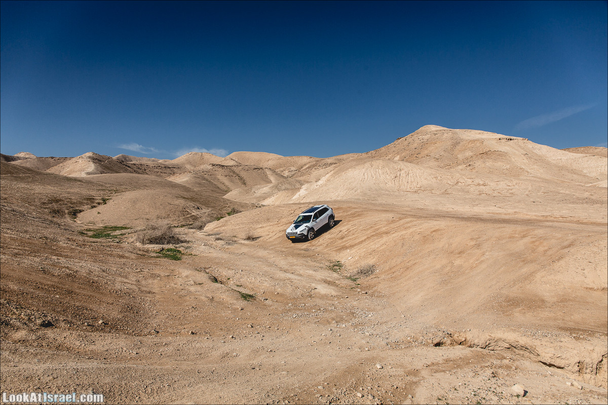 Весь Мацок ha-Этеким на джипах | מצוק העתקים טיול ג׳יפים | LookAtIsrael.com - Фото путешествия по Израилю