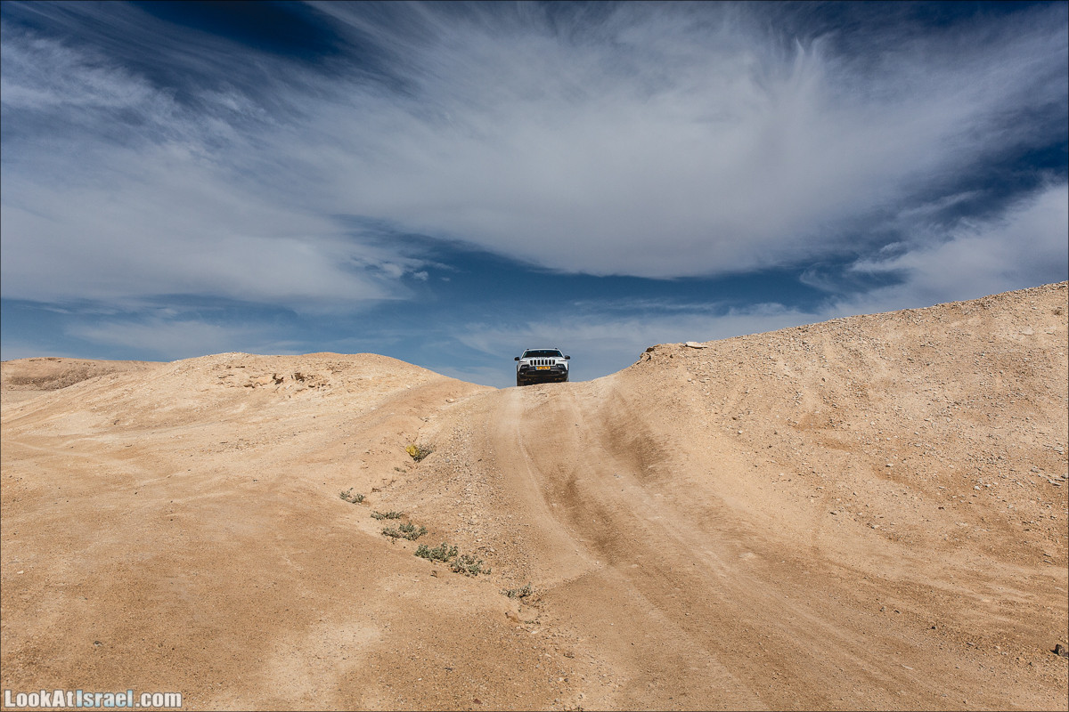 Весь Мацок ha-Этеким на джипах | מצוק העתקים טיול ג׳יפים | LookAtIsrael.com - Фото путешествия по Израилю