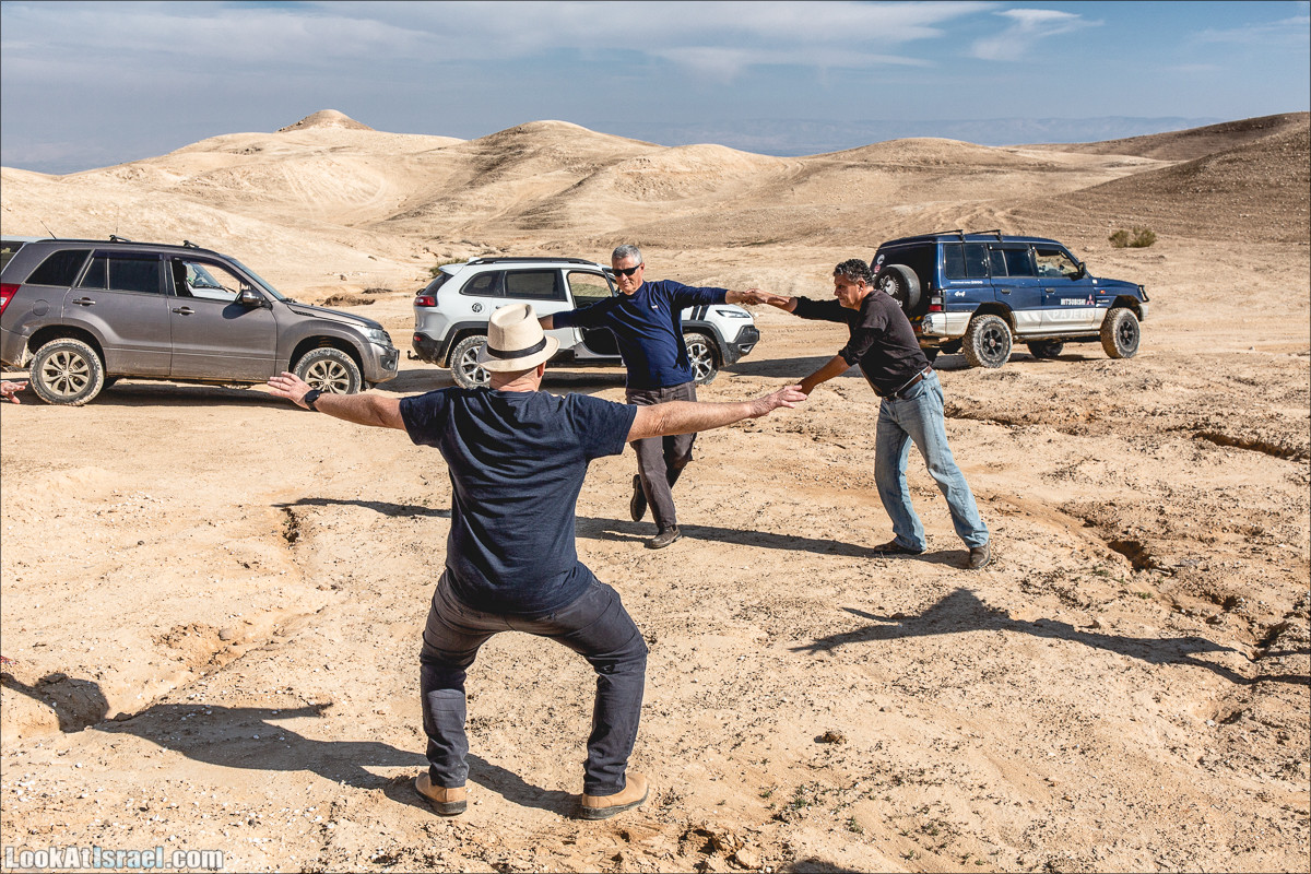 Весь Мацок ha-Этеким на джипах | מצוק העתקים טיול ג׳יפים | LookAtIsrael.com - Фото путешествия по Израилю