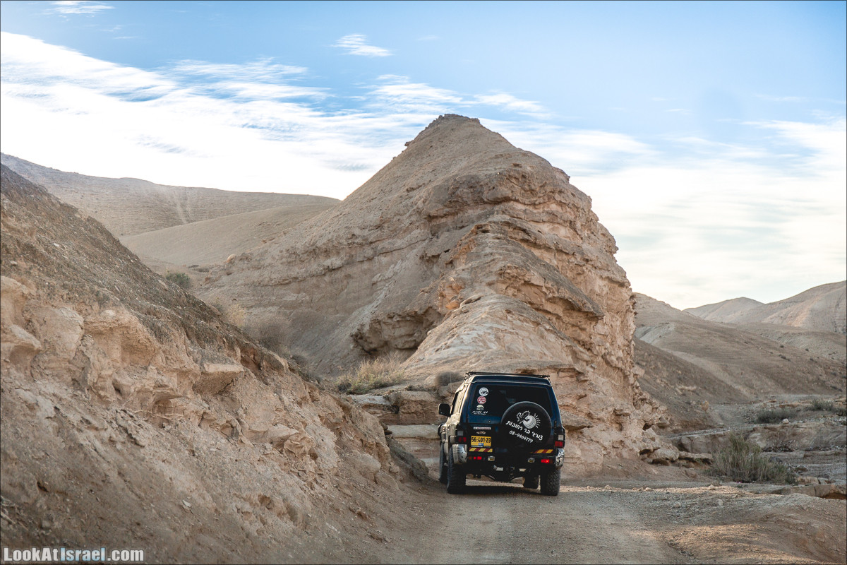 Весь Мацок ha-Этеким на джипах | מצוק העתקים טיול ג׳יפים | LookAtIsrael.com - Фото путешествия по Израилю