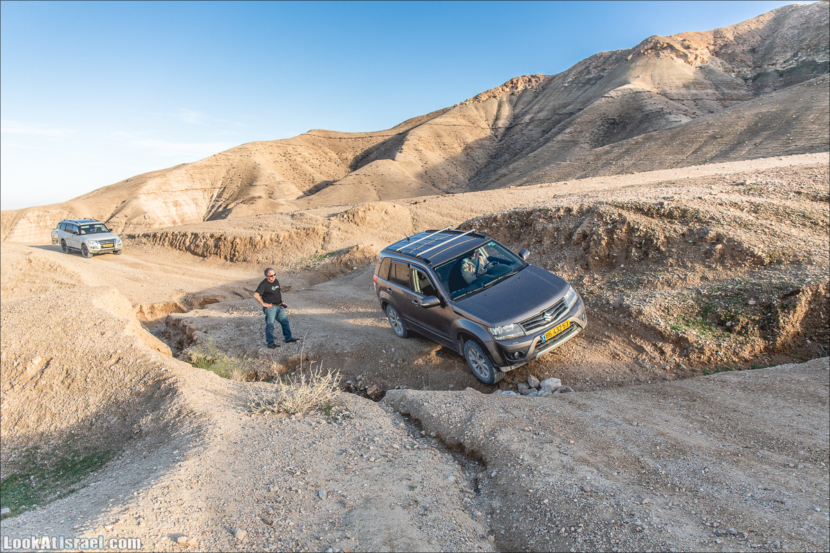 Весь Мацок ha-Этеким на джипах | מצוק העתקים טיול ג׳יפים | LookAtIsrael.com - Фото путешествия по Израилю