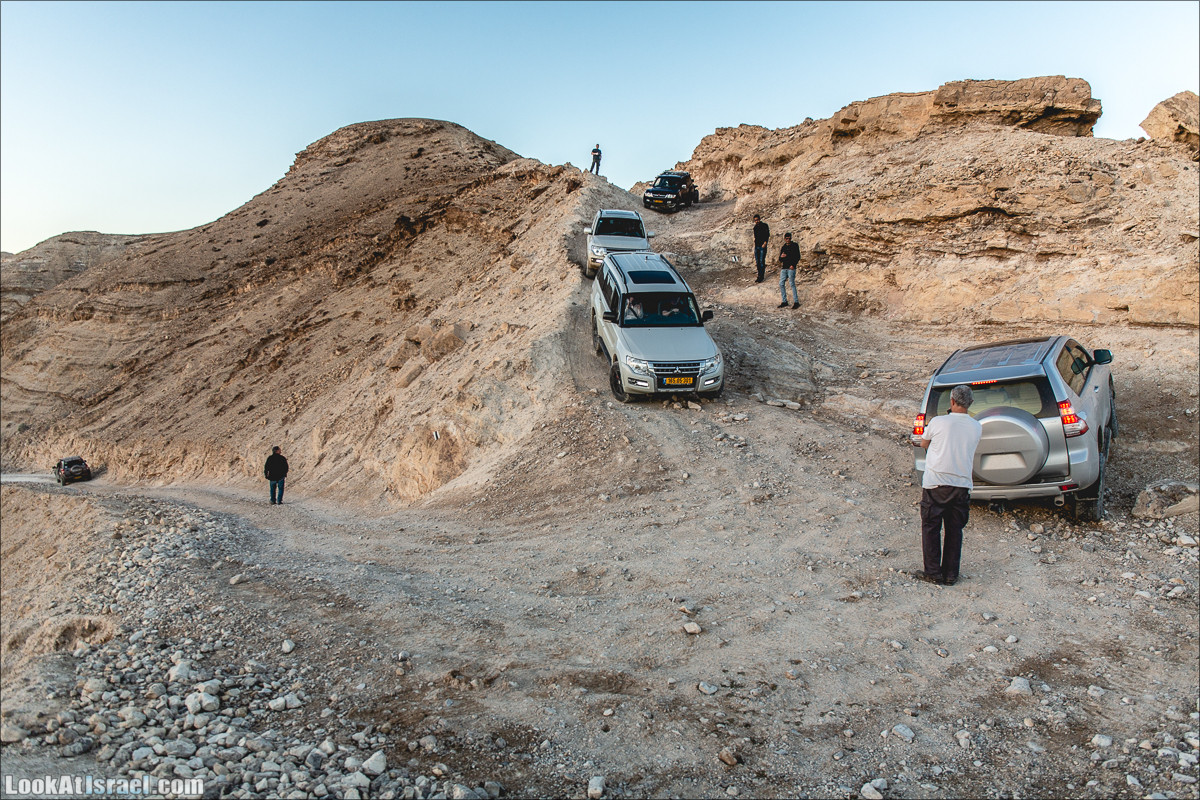 Весь Мацок ha-Этеким на джипах | מצוק העתקים טיול ג׳יפים | LookAtIsrael.com - Фото путешествия по Израилю