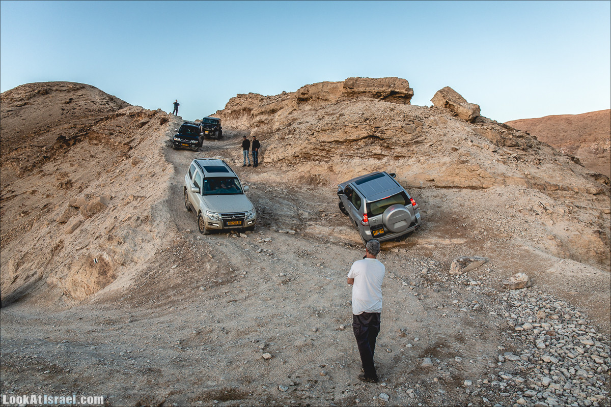 Весь Мацок ha-Этеким на джипах | מצוק העתקים טיול ג׳יפים | LookAtIsrael.com - Фото путешествия по Израилю