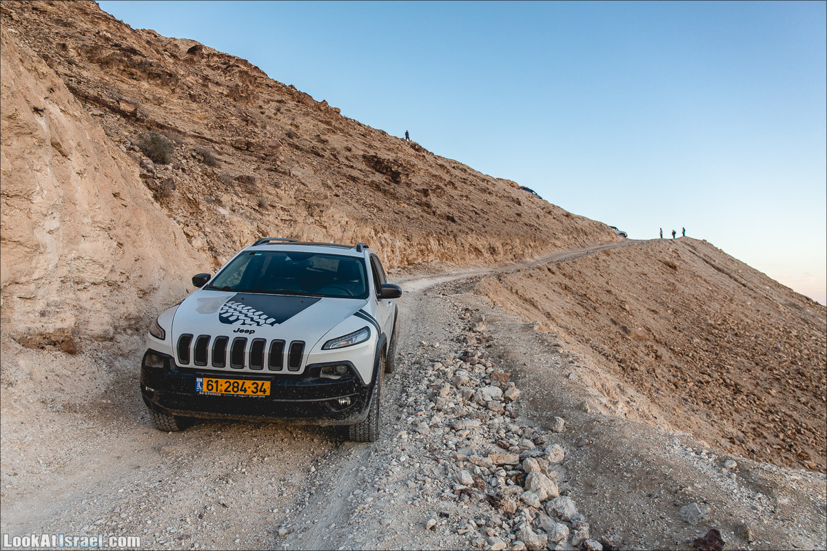 Весь Мацок ha-Этеким на джипах | מצוק העתקים טיול ג׳יפים | LookAtIsrael.com - Фото путешествия по Израилю