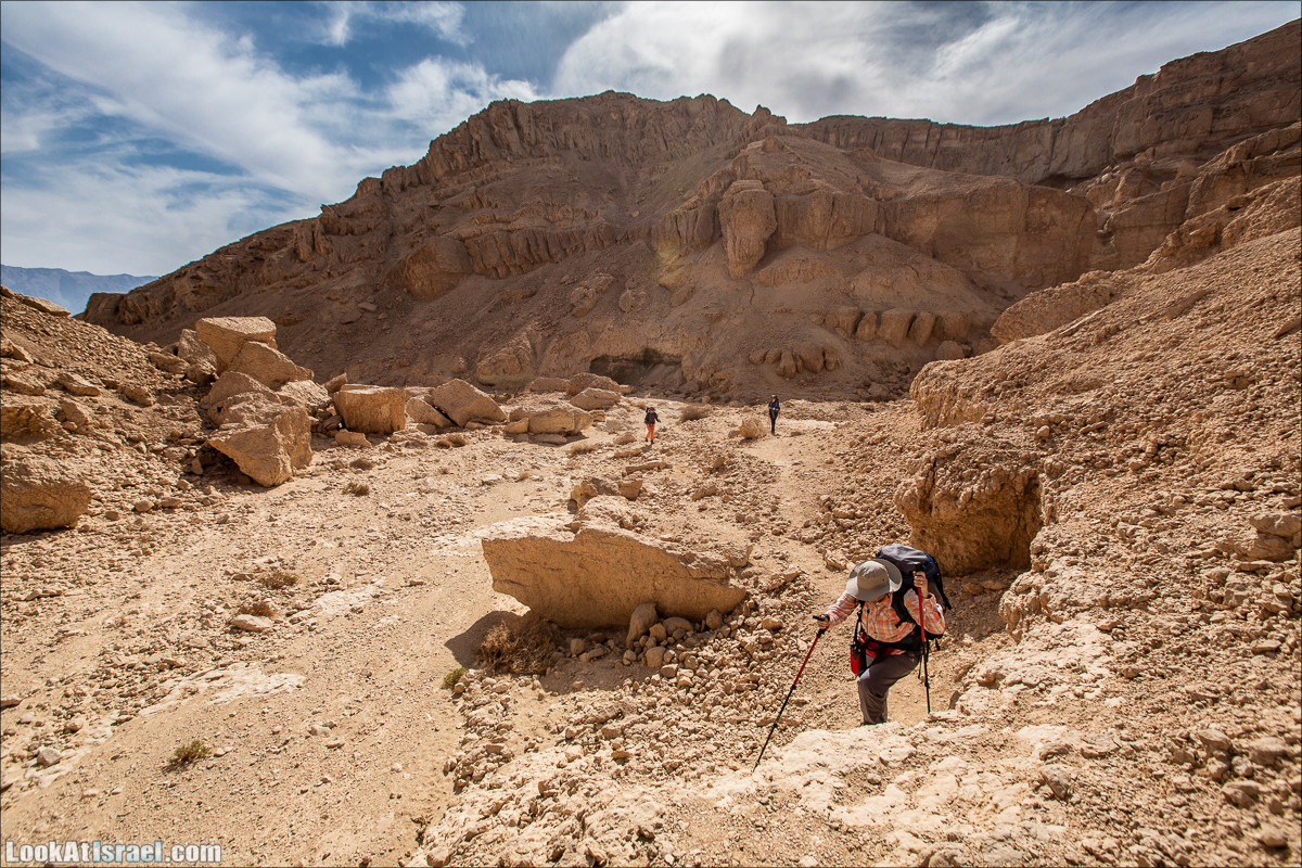 От Йотвата до Шахарут и обратно. 2-х дневный автономный маршрут | Hike from Yotvata to Shaharut and back | מסלול מיוטבתה לשחרות | LookAtIsrael.com - Фото путешествия по Израилю