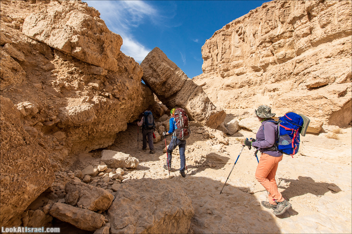От Йотвата до Шахарут и обратно. 2-х дневный автономный маршрут | Hike from Yotvata to Shaharut and back | מסלול מיוטבתה לשחרות | LookAtIsrael.com - Фото путешествия по Израилю