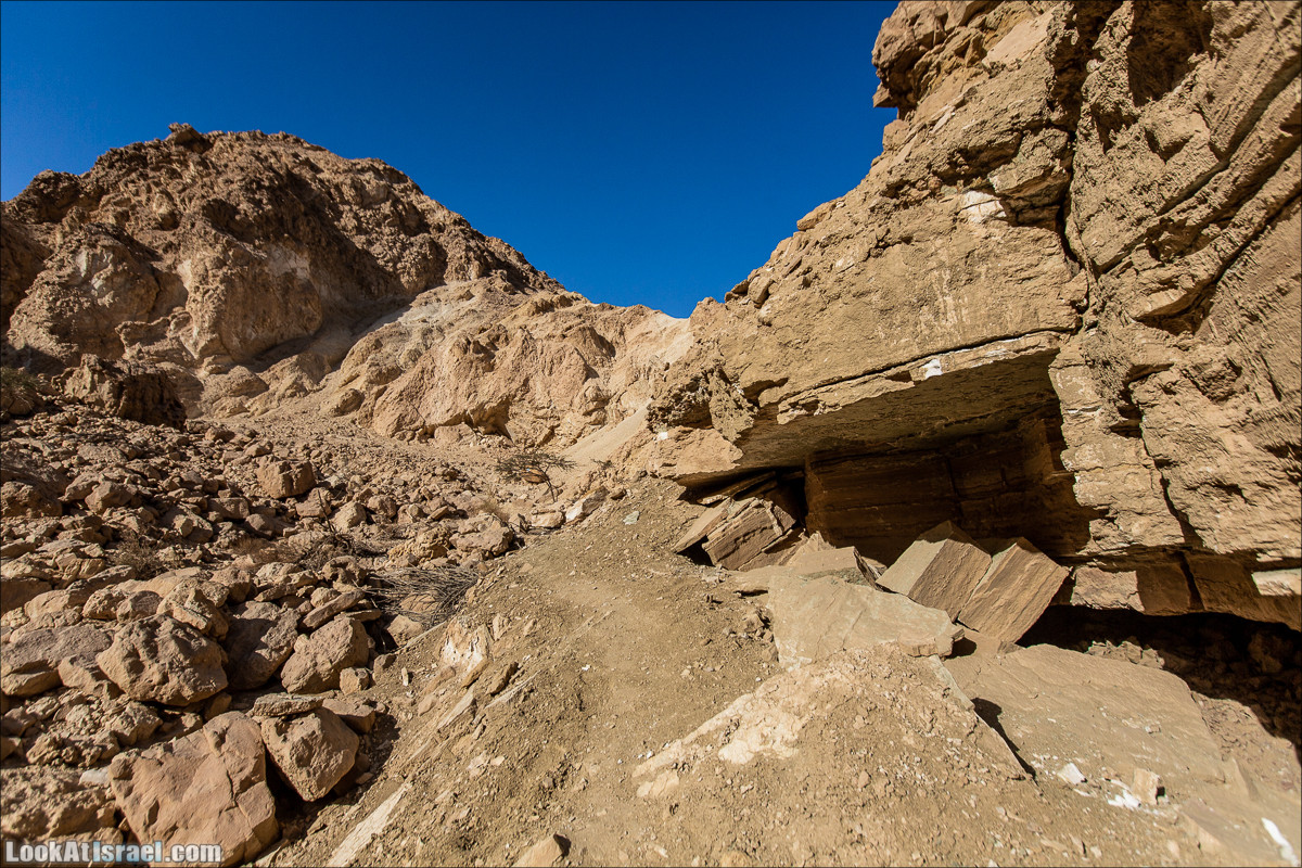 От Йотвата до Шахарут и обратно. 2-х дневный автономный маршрут | Hike from Yotvata to Shaharut and back | מסלול מיוטבתה לשחרות | LookAtIsrael.com - Фото путешествия по Израилю