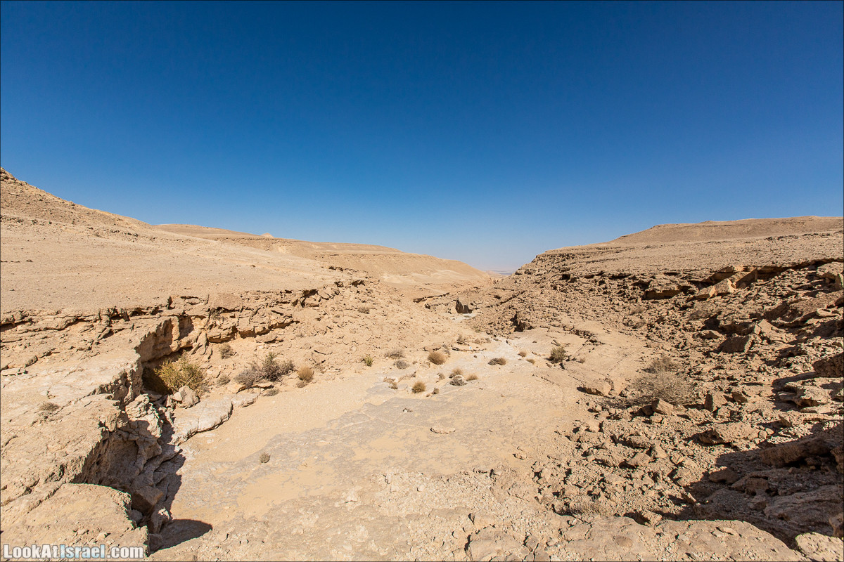 От Йотвата до Шахарут и обратно. 2-х дневный автономный маршрут | Hike from Yotvata to Shaharut and back | מסלול מיוטבתה לשחרות | LookAtIsrael.com - Фото путешествия по Израилю