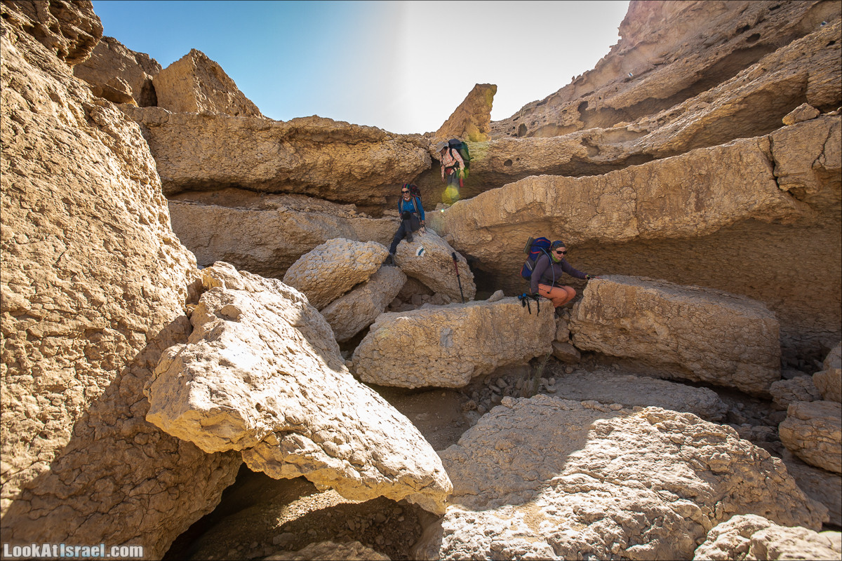 От Йотвата до Шахарут и обратно. 2-х дневный автономный маршрут | Hike from Yotvata to Shaharut and back | מסלול מיוטבתה לשחרות | LookAtIsrael.com - Фото путешествия по Израилю
