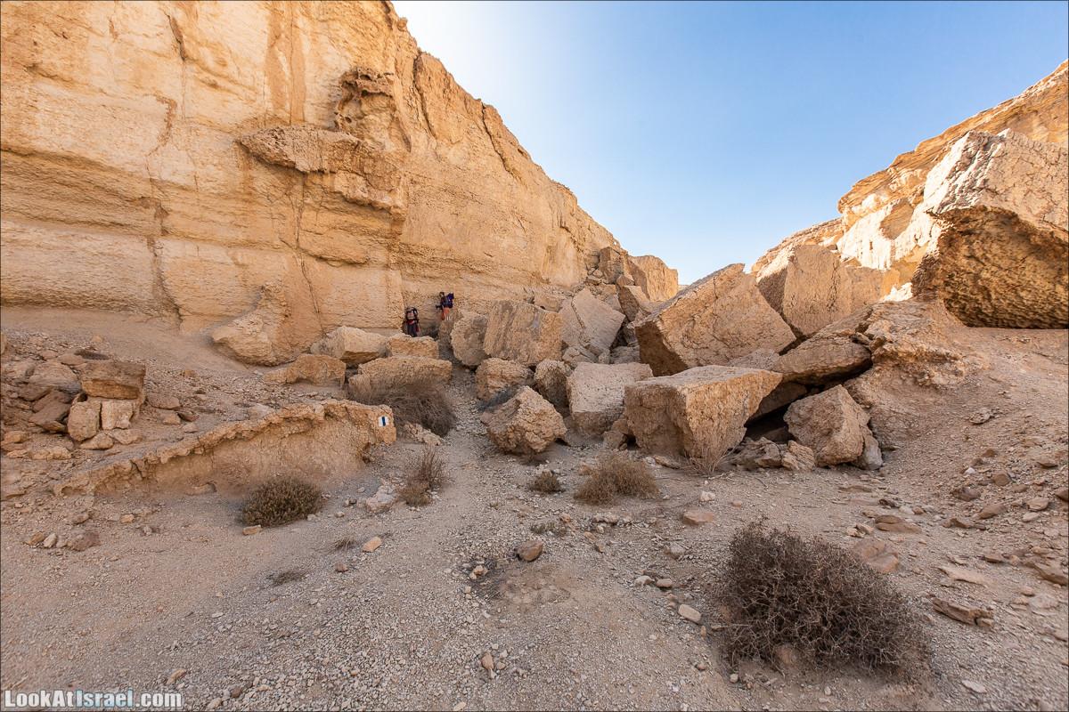 От Йотвата до Шахарут и обратно. 2-х дневный автономный маршрут | Hike from Yotvata to Shaharut and back | מסלול מיוטבתה לשחרות | LookAtIsrael.com - Фото путешествия по Израилю