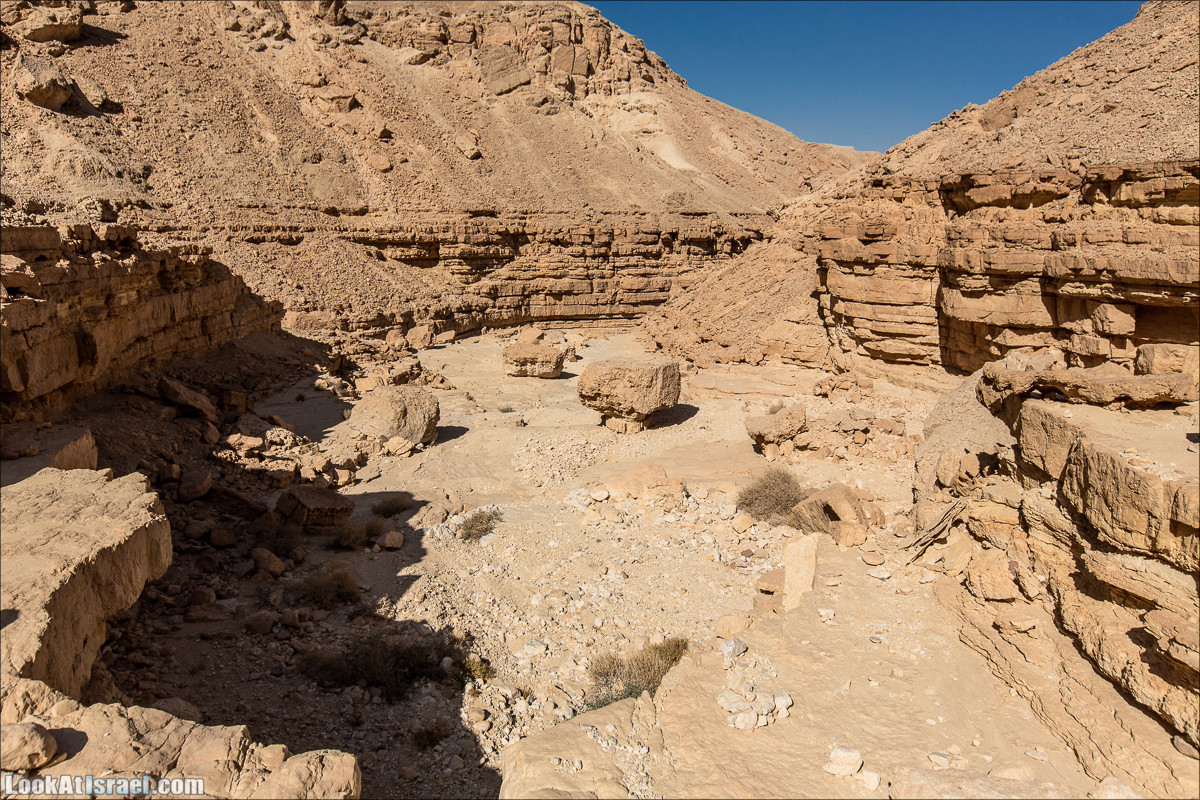 От Йотвата до Шахарут и обратно. 2-х дневный автономный маршрут | Hike from Yotvata to Shaharut and back | מסלול מיוטבתה לשחרות | LookAtIsrael.com - Фото путешествия по Израилю