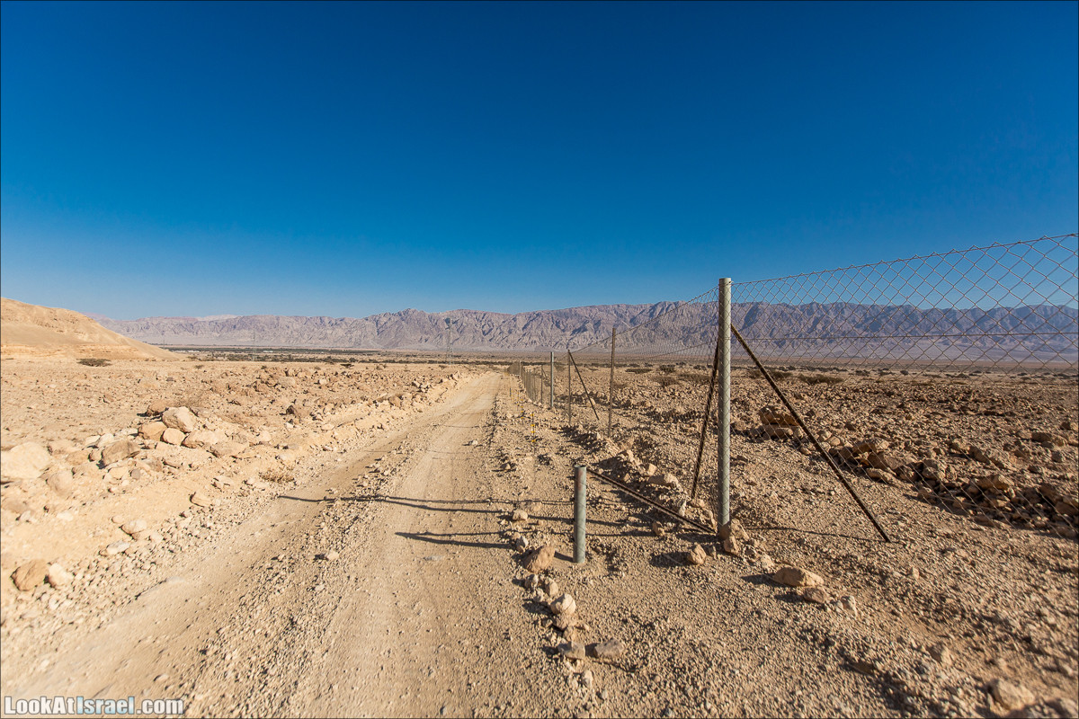 От Йотвата до Шахарут и обратно. 2-х дневный автономный маршрут | Hike from Yotvata to Shaharut and back | מסלול מיוטבתה לשחרות | LookAtIsrael.com - Фото путешествия по Израилю