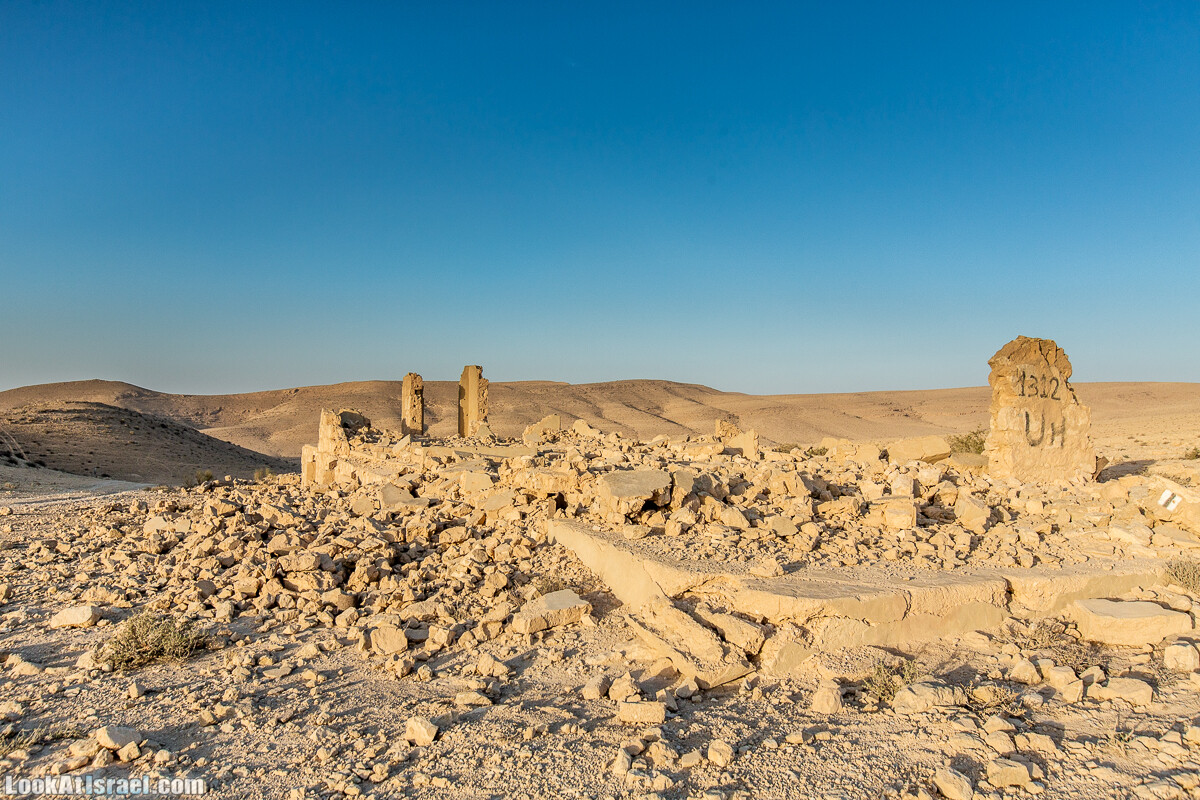 Махтеш Гадоль (Большой кратер) поход и аэро-фото съёмка | Makhtesh gadol (Large crater) | המכתש הכגדול | LookAtIsrael.com - Фото путешествия по Израилю