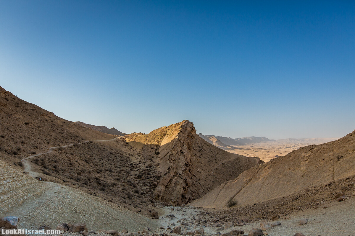 Махтеш Гадоль (Большой кратер) поход и аэро-фото съёмка | Makhtesh gadol (Large crater) | המכתש הכגדול | LookAtIsrael.com - Фото путешествия по Израилю