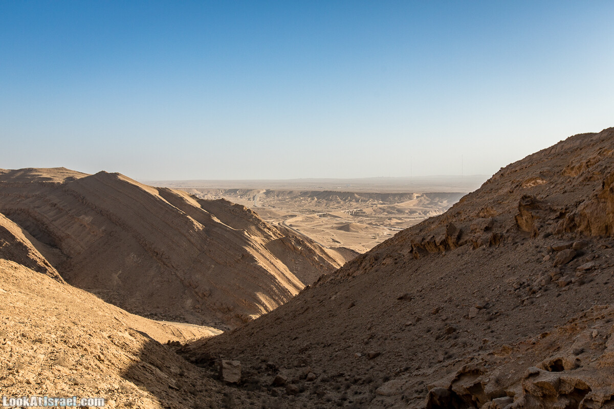Махтеш Гадоль (Большой кратер) поход и аэро-фото съёмка | Makhtesh gadol (Large crater) | המכתש הכגדול | LookAtIsrael.com - Фото путешествия по Израилю