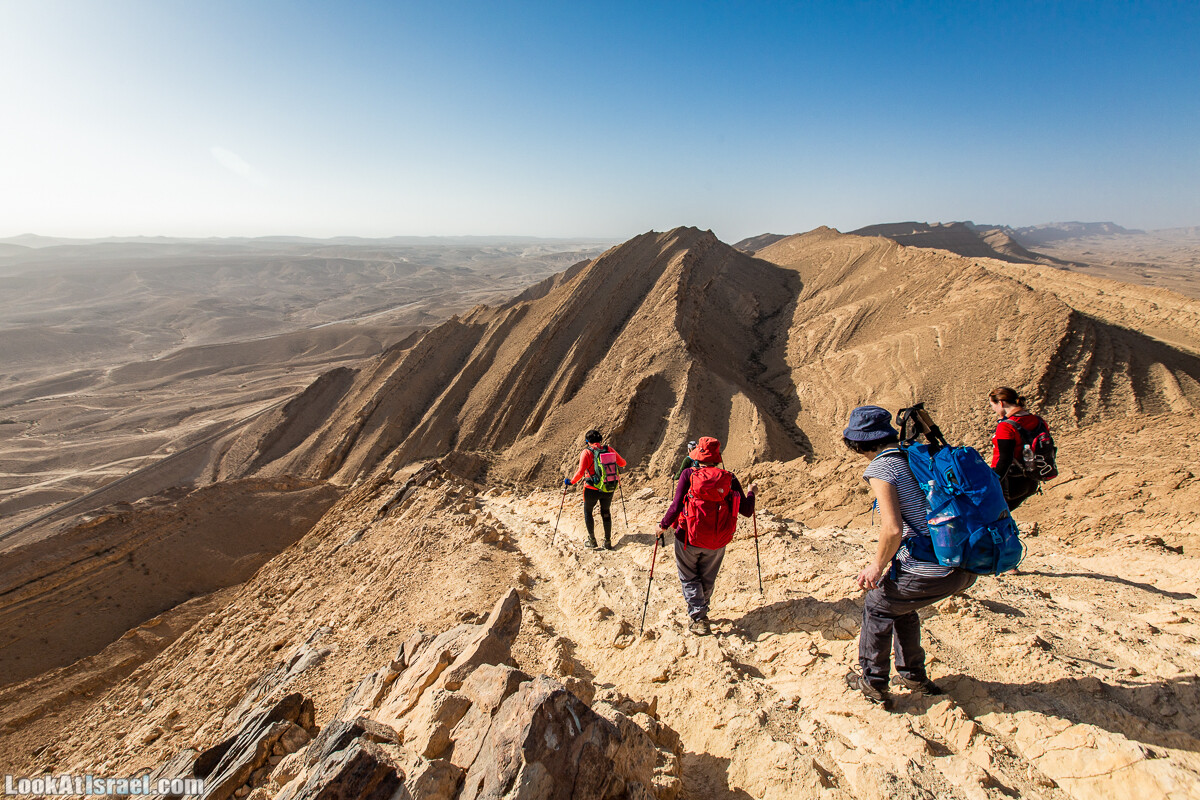 Махтеш Гадоль (Большой кратер) поход и аэро-фото съёмка | Makhtesh gadol (Large crater) | המכתש הכגדול | LookAtIsrael.com - Фото путешествия по Израилю