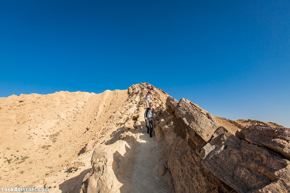 Махтеш Гадоль (Большой кратер) поход и аэро-фото съёмка | Makhtesh gadol (Large crater) | המכתש הכגדול | LookAtIsrael.com - Фото путешествия по Израилю