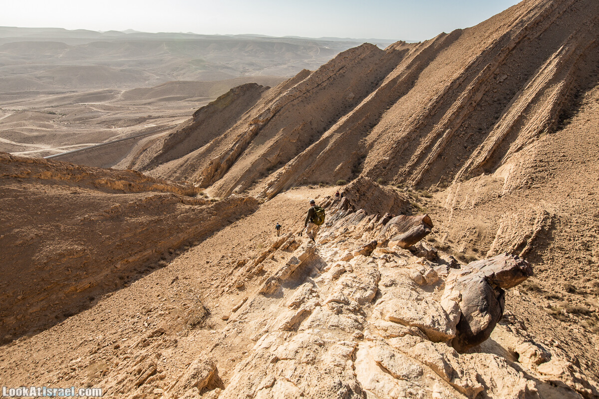 Махтеш Гадоль (Большой кратер) поход и аэро-фото съёмка | Makhtesh gadol (Large crater) | המכתש הכגדול | LookAtIsrael.com - Фото путешествия по Израилю