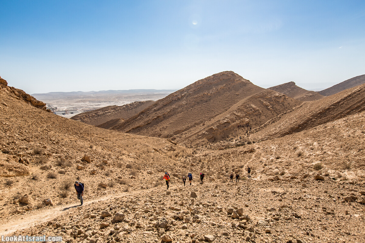 Махтеш Гадоль (Большой кратер) поход и аэро-фото съёмка | Makhtesh gadol (Large crater) | המכתש הכגדול | LookAtIsrael.com - Фото путешествия по Израилю