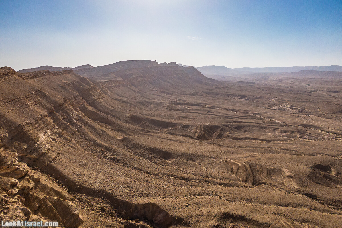 Махтеш Гадоль (Большой кратер) поход и аэро-фото съёмка | Makhtesh gadol (Large crater) | המכתש הכגדול | LookAtIsrael.com - Фото путешествия по Израилю