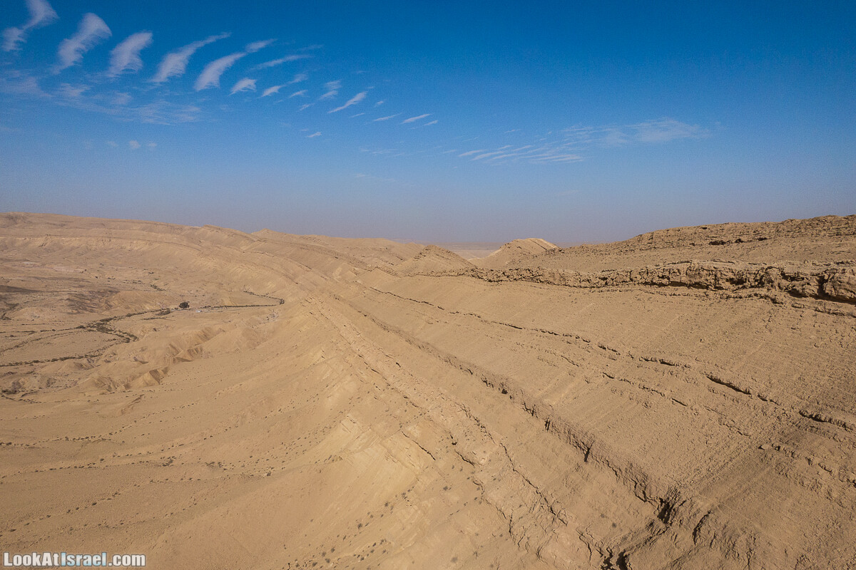 Махтеш Гадоль (Большой кратер) поход и аэро-фото съёмка | Makhtesh gadol (Large crater) | המכתש הכגדול | LookAtIsrael.com - Фото путешествия по Израилю