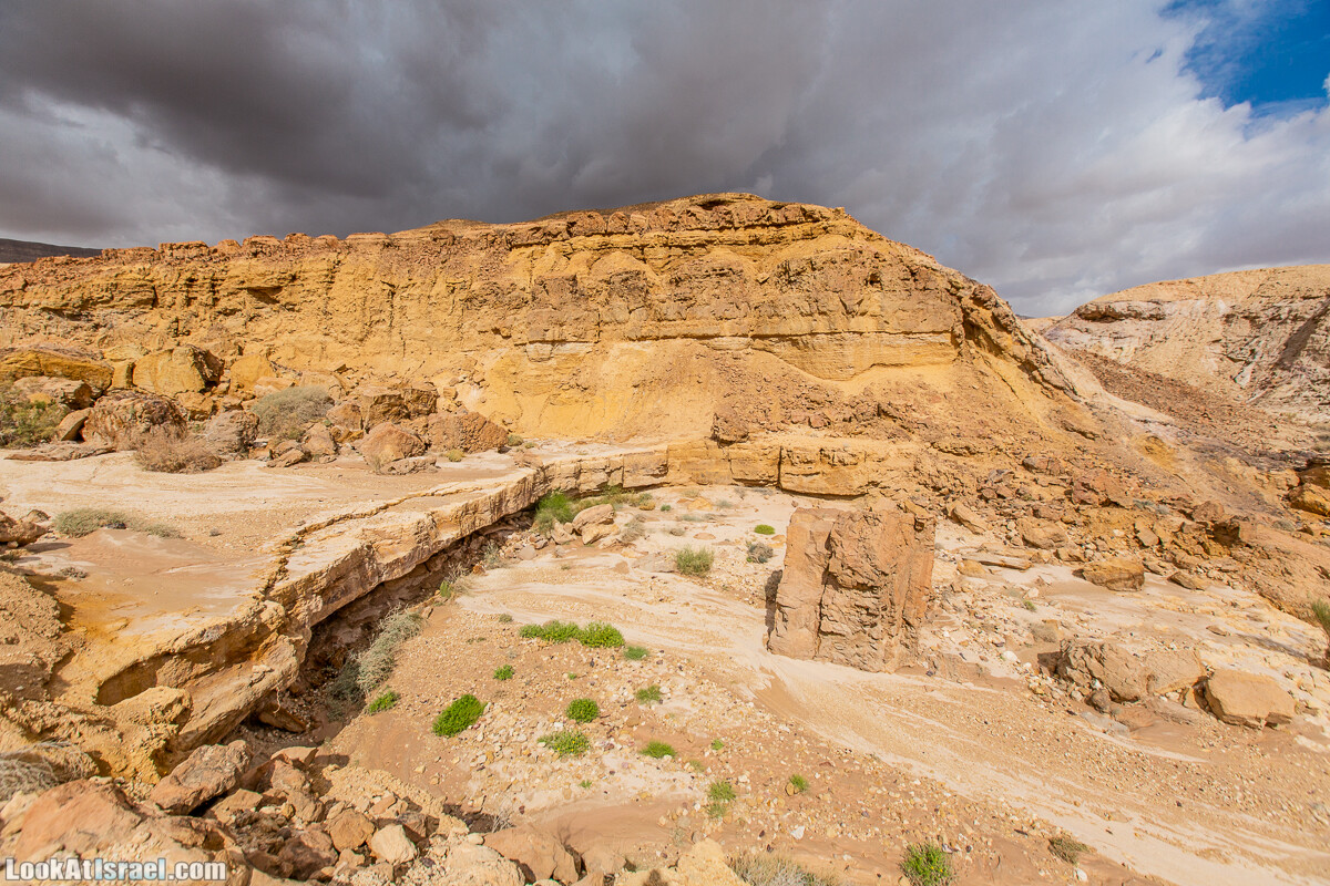 Махтеш Катан (Малый кратер) и Маале Эли | Small Makhtesh & Eli Ascent | מכתש הקטן ומעלה אלי | LookAtIsrael.com - Фото путешествия по Израилю