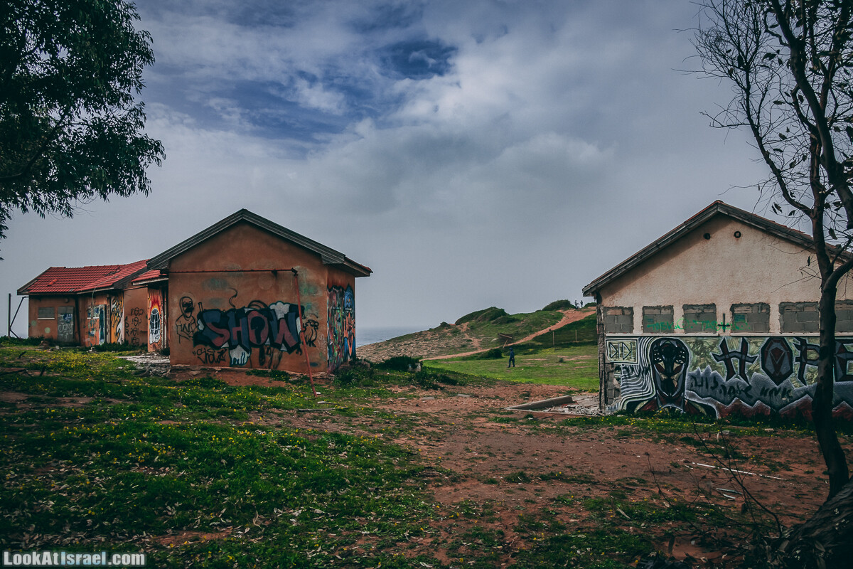 Побережье от Шфаим до Арсуф и Зеленая галерея - парк Дина - Сад скульптур на природе | LookAtIsrael.com - Фото путешествия по Израилю