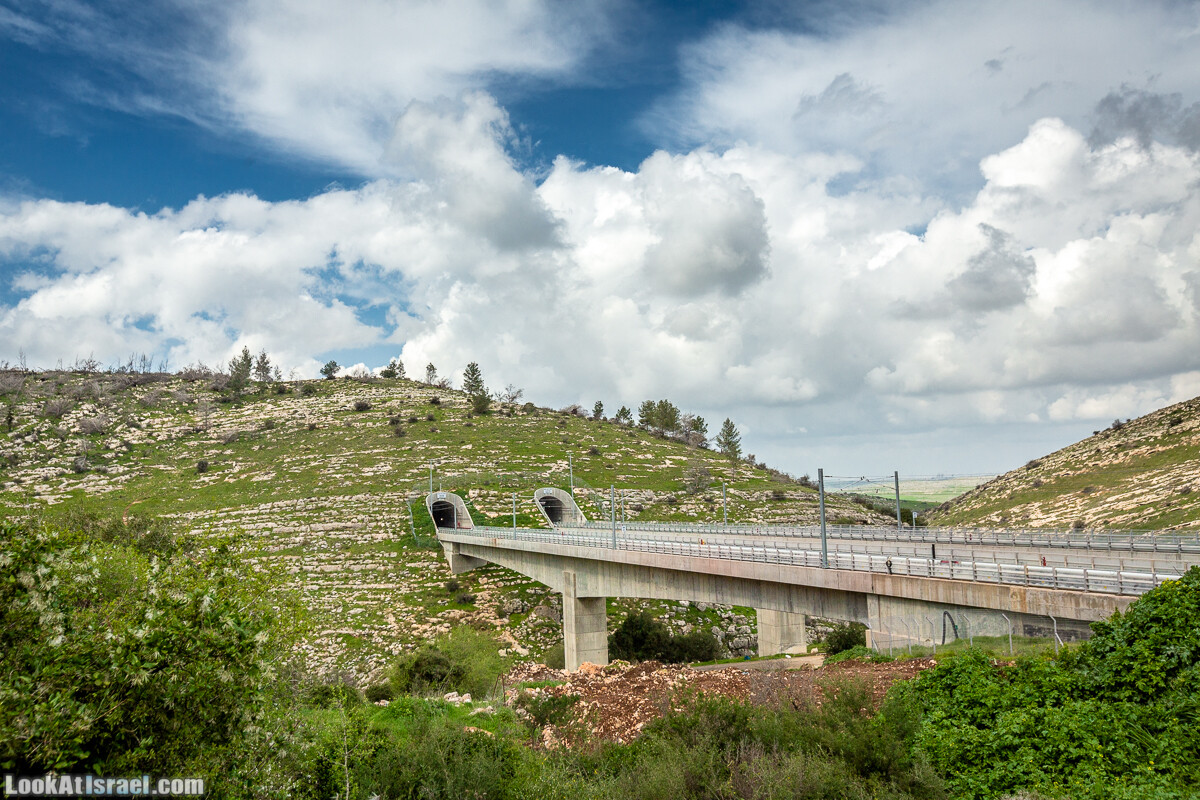 Путь Эммауса - по иерусалимским горам в долину Аялон | Emaus way | דרך אמאוס | LookAtIsrael.com - Фото путешествия по Израилю