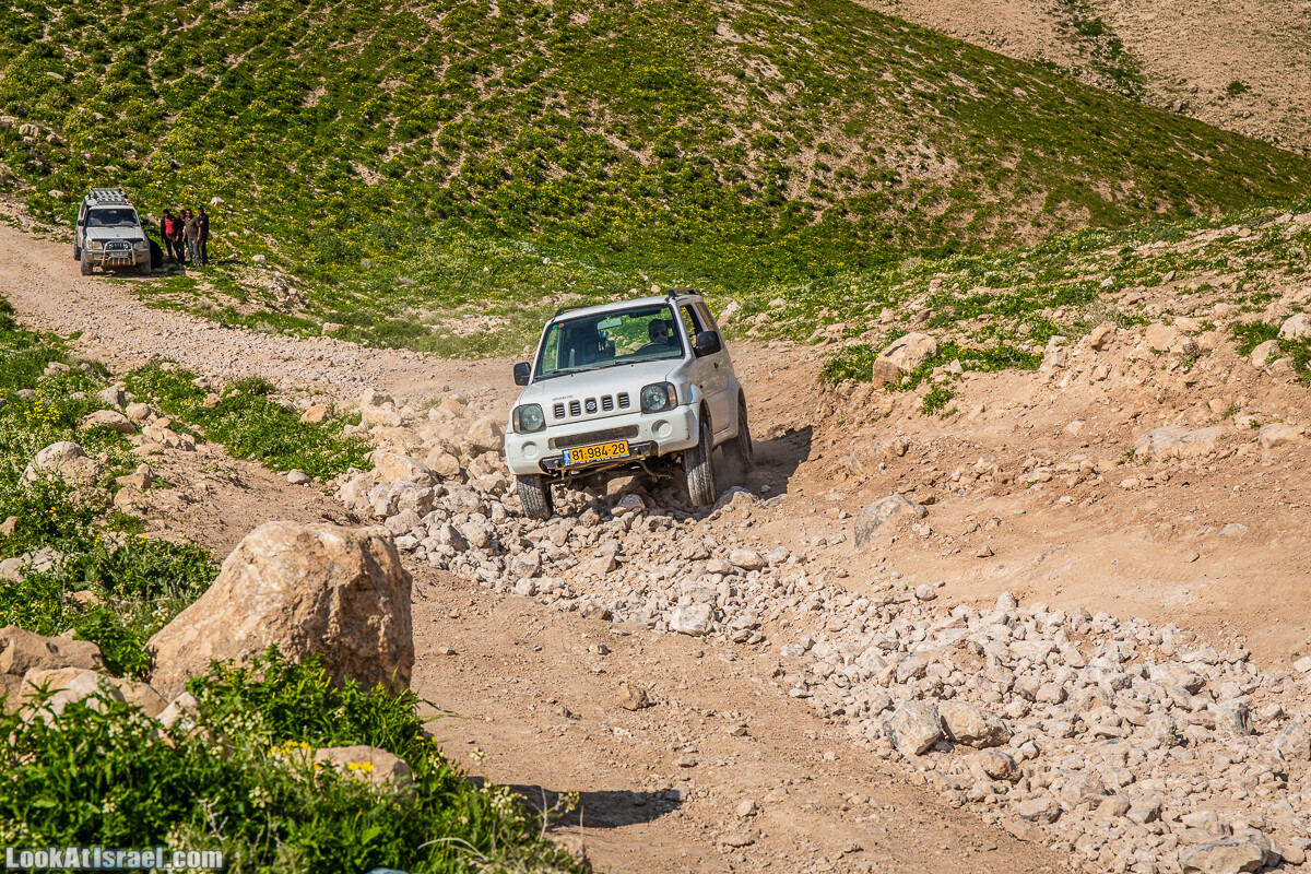 Путешествие по Иудейской пустыне на джипах к горе Сартаба | LookAtIsrael.com - Фото путешествия по Израилю