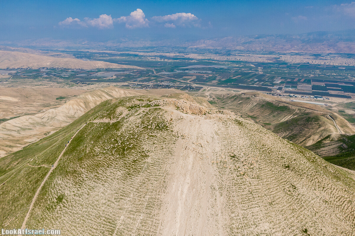 Путешествие по Иудейской пустыне на джипах к горе Сартаба | LookAtIsrael.com - Фото путешествия по Израилю