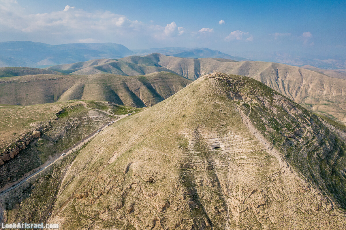 Путешествие по Иудейской пустыне на джипах к горе Сартаба | LookAtIsrael.com - Фото путешествия по Израилю