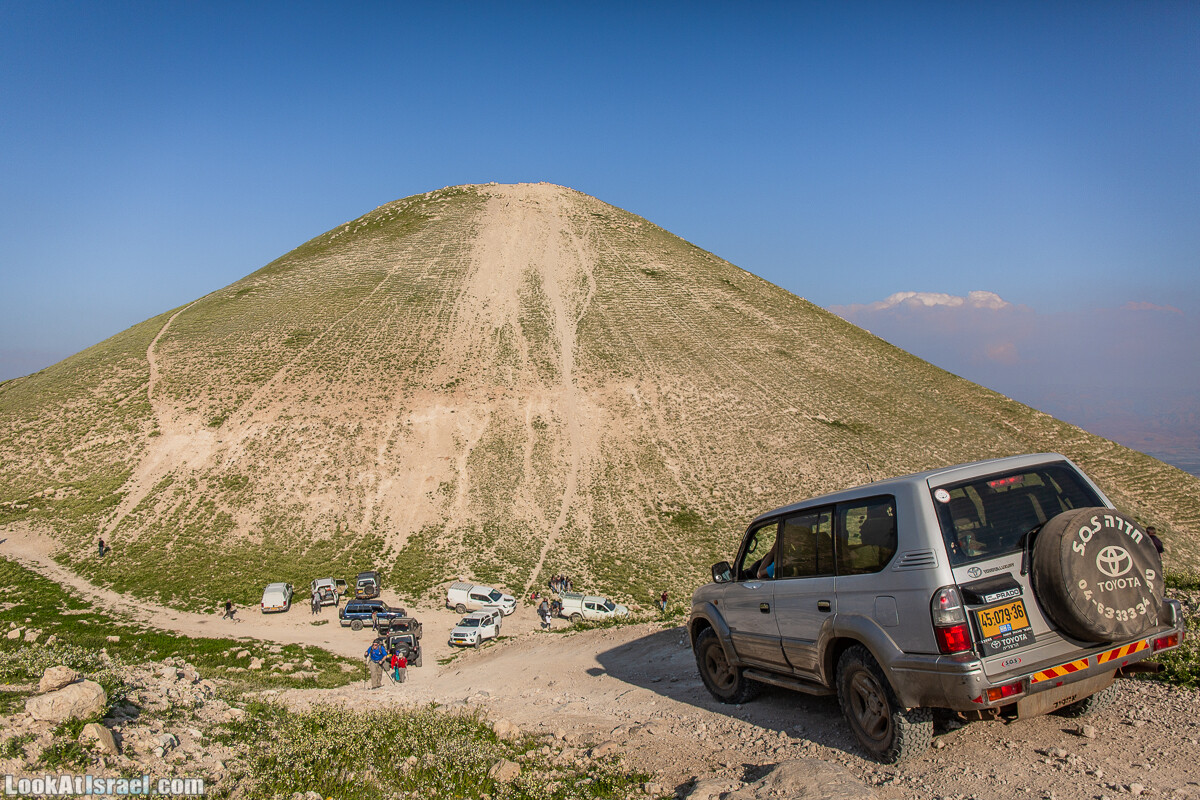 Путешествие по Иудейской пустыне на джипах к горе Сартаба | LookAtIsrael.com - Фото путешествия по Израилю