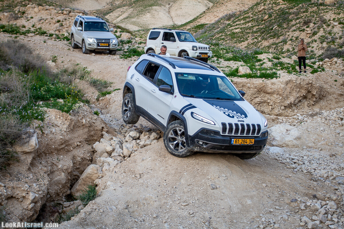 Путешествие по Иудейской пустыне на джипах к горе Сартаба | LookAtIsrael.com - Фото путешествия по Израилю