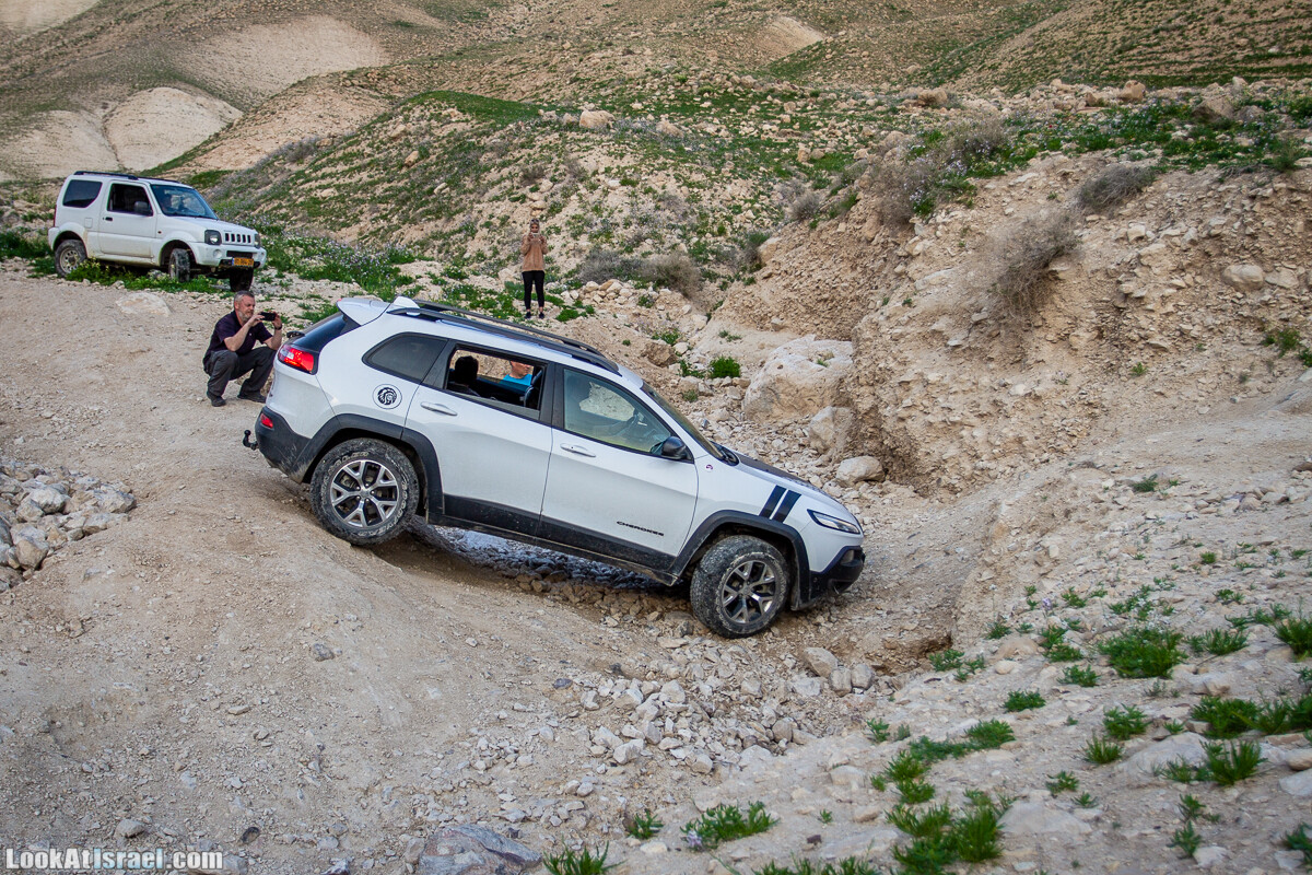 Путешествие по Иудейской пустыне на джипах к горе Сартаба | LookAtIsrael.com - Фото путешествия по Израилю