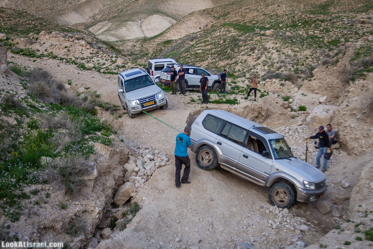 Путешествие по Иудейской пустыне на джипах к горе Сартаба | LookAtIsrael.com - Фото путешествия по Израилю
