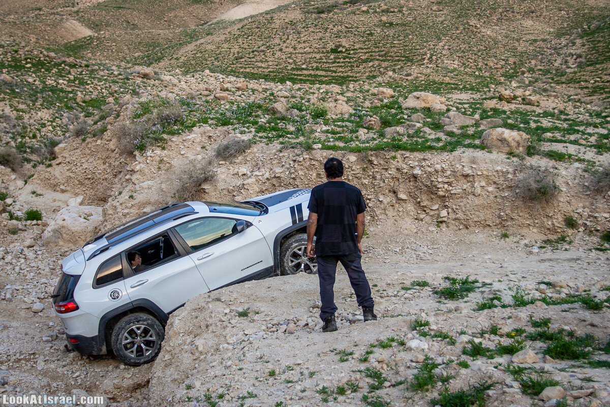 Путешествие по Иудейской пустыне на джипах к горе Сартаба | LookAtIsrael.com - Фото путешествия по Израилю