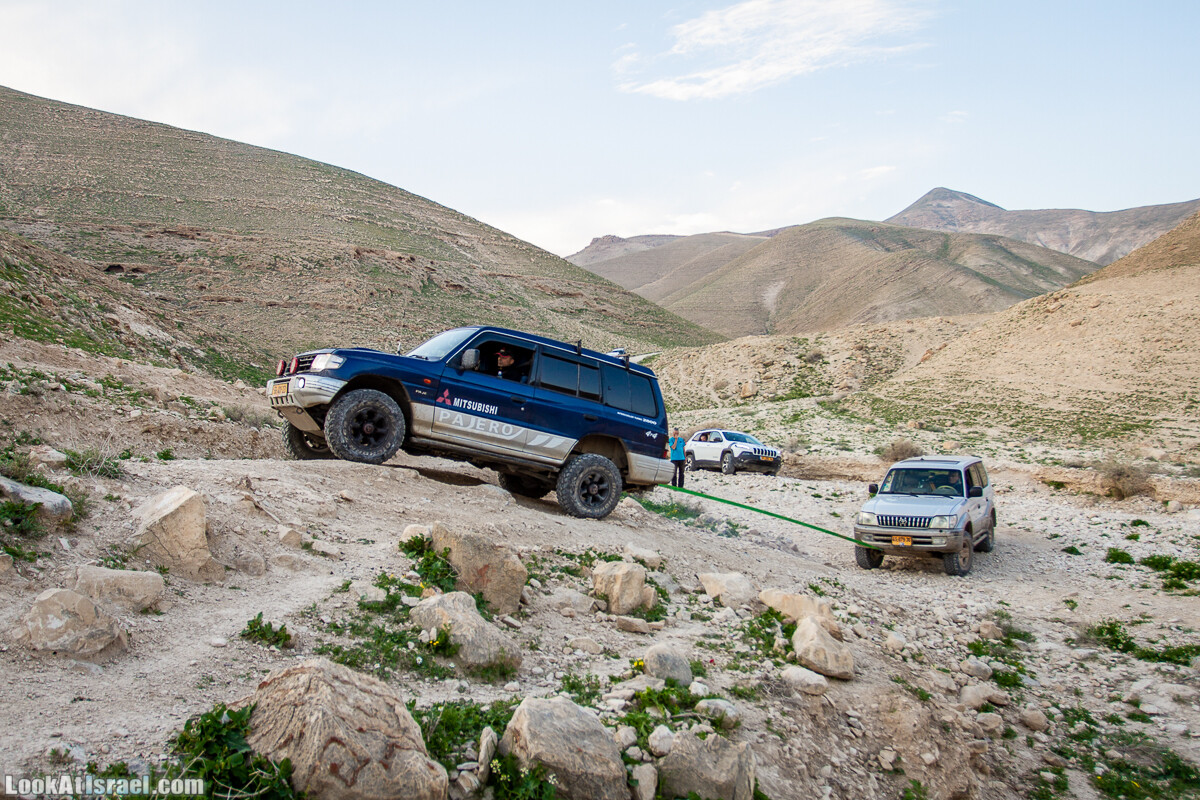 Путешествие по Иудейской пустыне на джипах к горе Сартаба | LookAtIsrael.com - Фото путешествия по Израилю