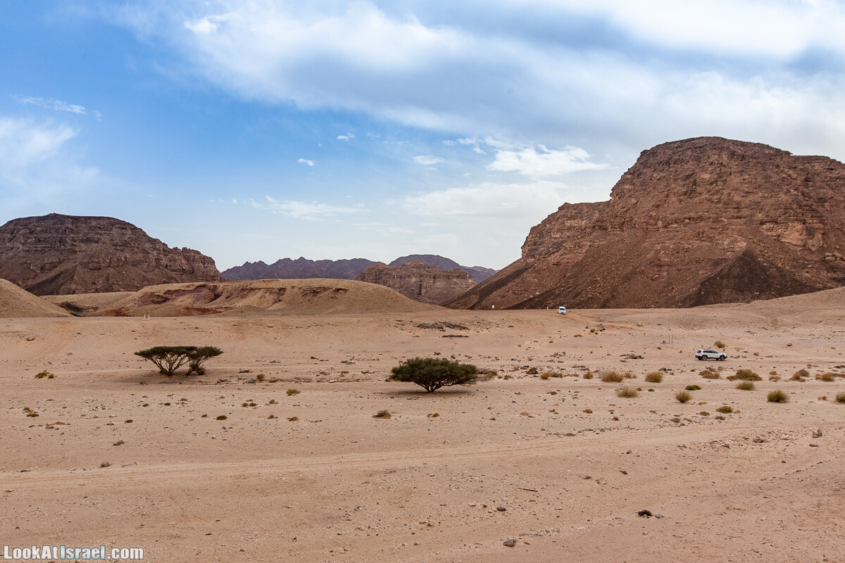 Интересные места в районе Эйлата - Дюна Элипаз, Исчезающее (скрытое) озеро, обзорная площадка Эврона, шахта, русла Соломона (Шломо) и Гишрон, вид на Синай | LookAtIsrael.com - Фото путешествия по Израилю